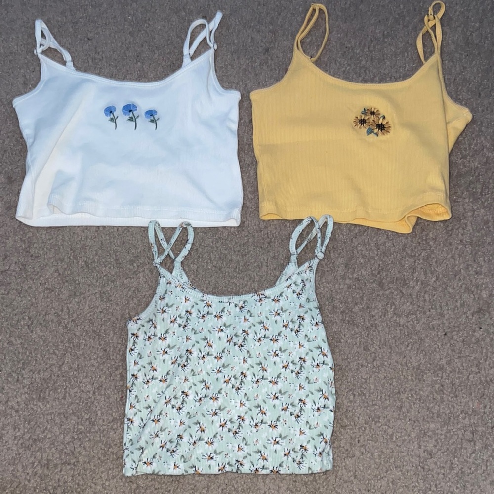 Hollister crop tops